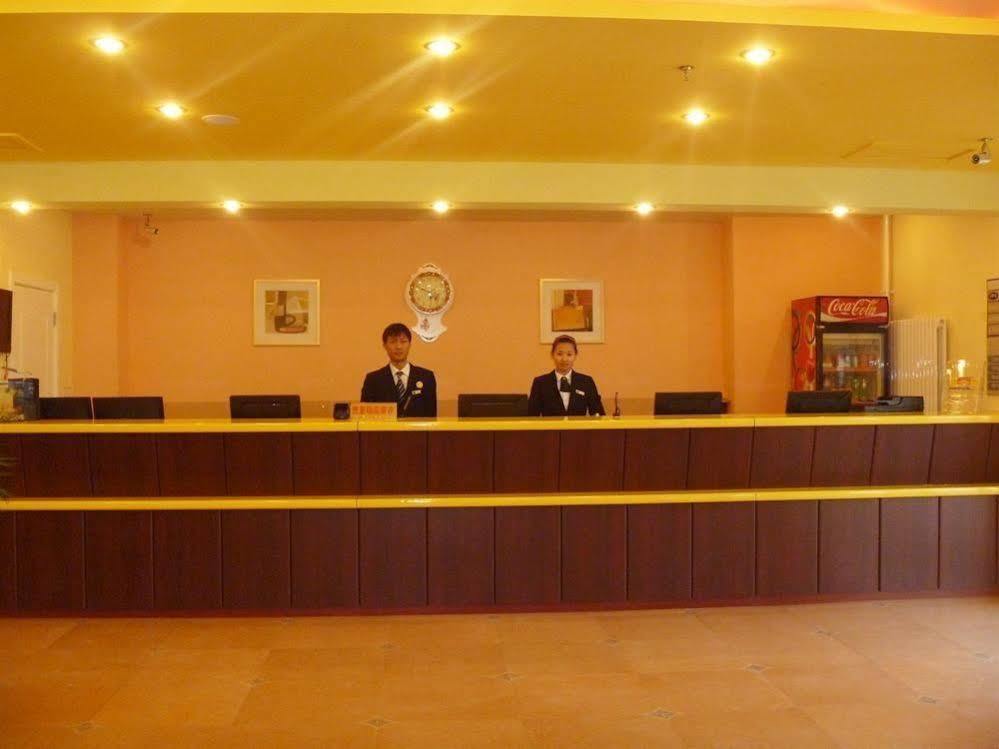 Home Inn Yantai Haiyang Bus Station Shengchancun Buitenkant foto